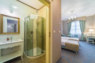 Фото номера Двухместный номер с 2 отдельными кроватями Отель Hotel Jarosław г. Ярослав 3