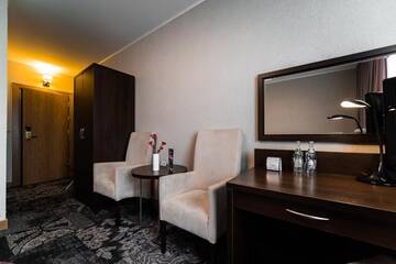 Фото номера Стандартный двухместный номер с 1 кроватью Отель Hotel Coloseum г. Ярослав 5