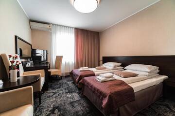 Фото номера Стандартный двухместный номер с 1 кроватью Отель Hotel Coloseum г. Ярослав 10